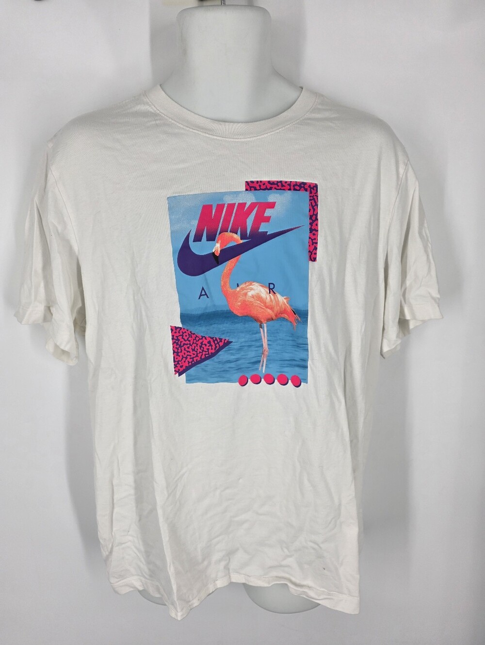 Nike Sportswear Mens XL White Retro Tropical Flamingo Graphic T-Shirt